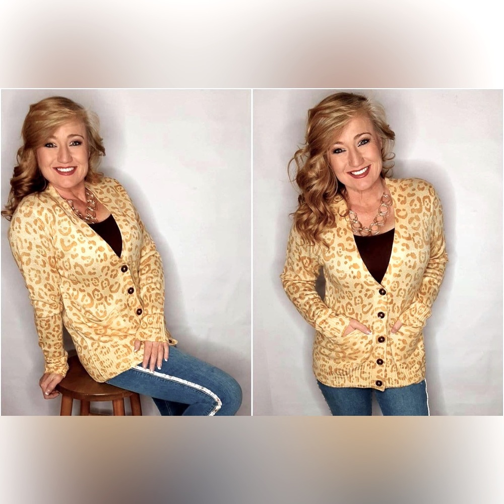 NWT Daphne Button Cardigan
